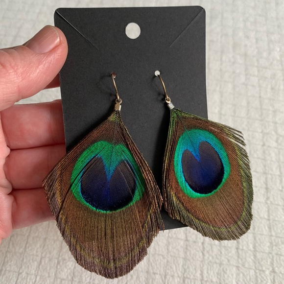 unbranded Jewelry - NWOT peacock earrings